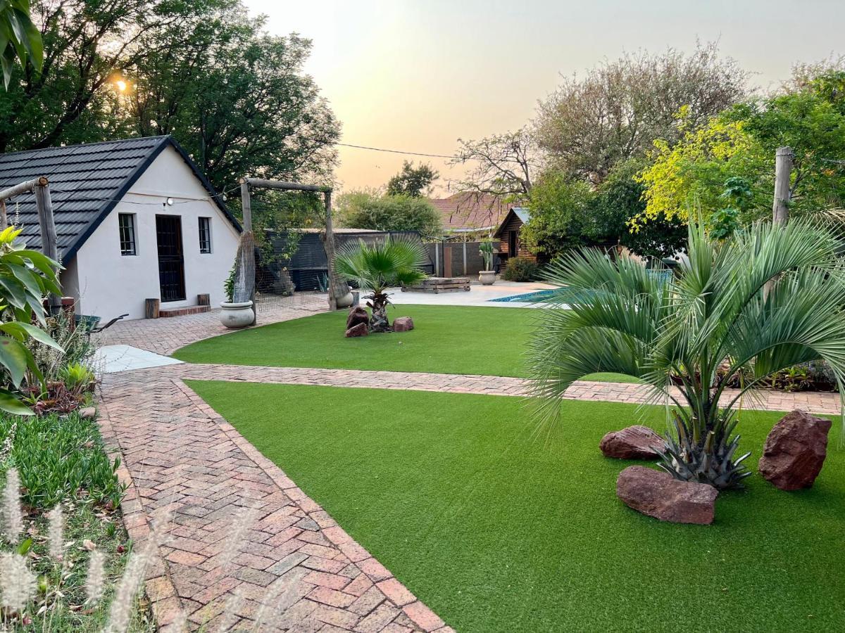 Cosy City Cottage Gaborone Bagian luar foto