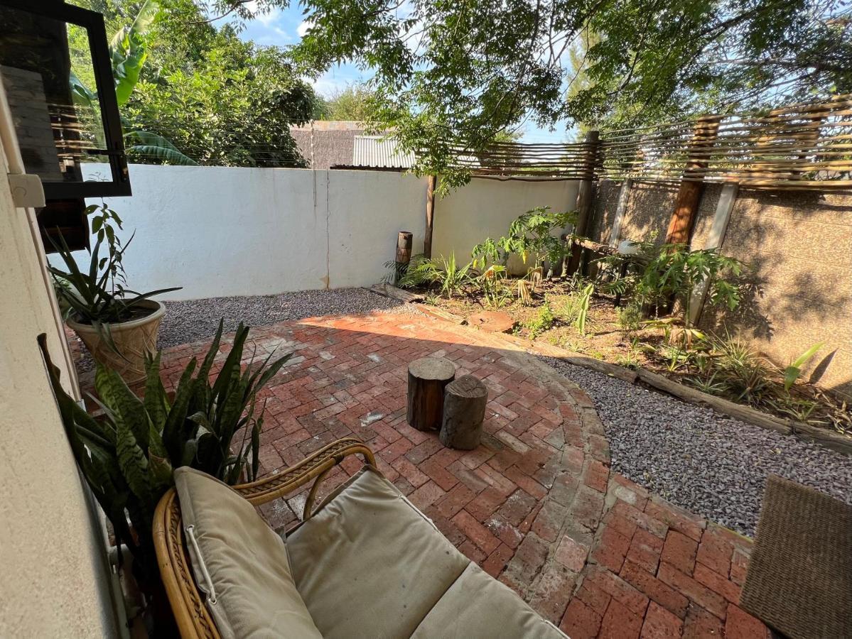 Cosy City Cottage Gaborone Bagian luar foto