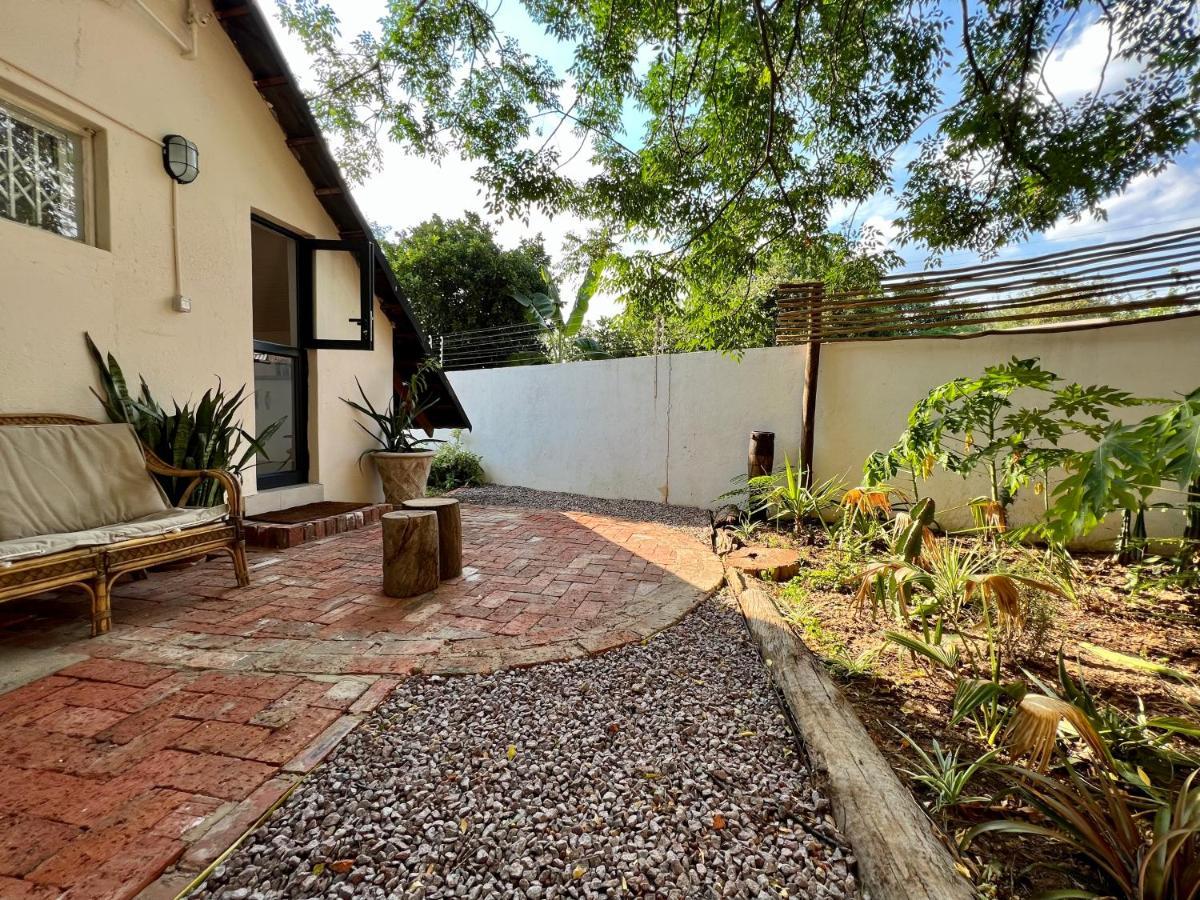Cosy City Cottage Gaborone Bagian luar foto